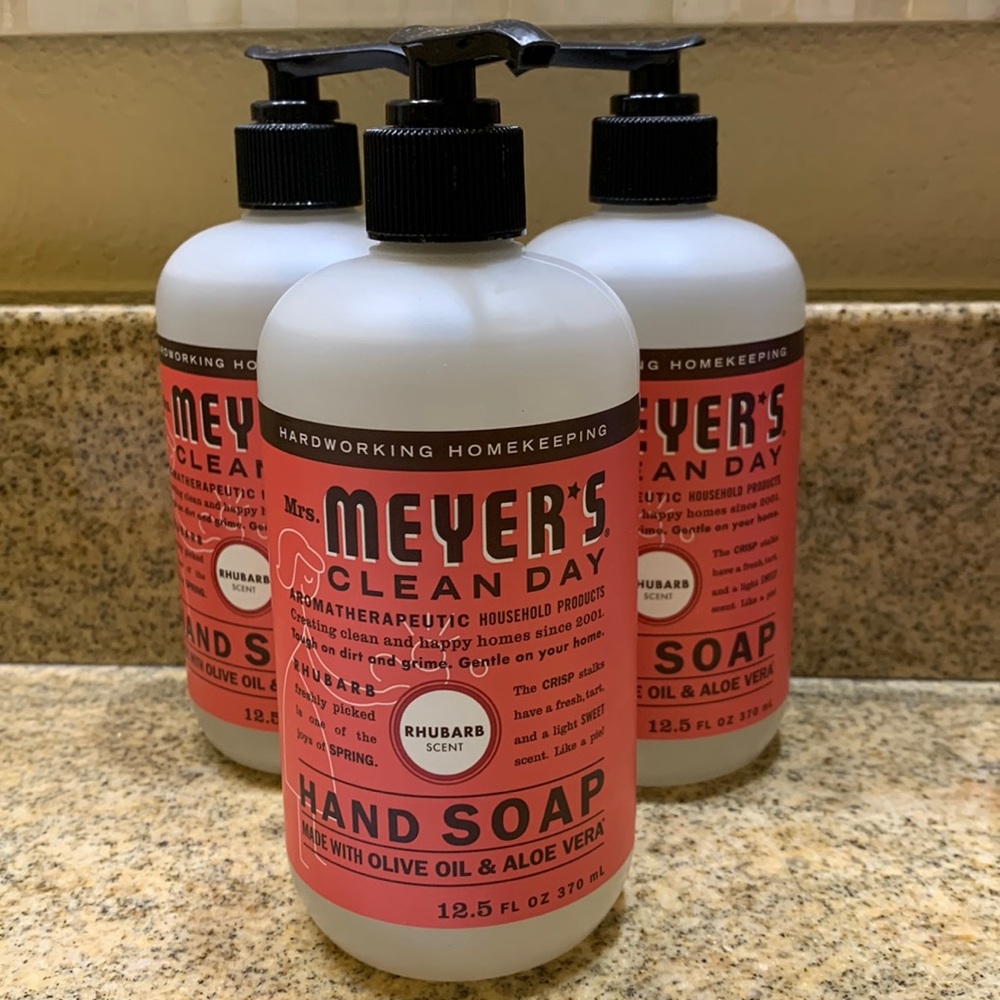 - Mrs Meyer’s NWT Rhubarb scent Soap. Price for 1 soap pump 🫧